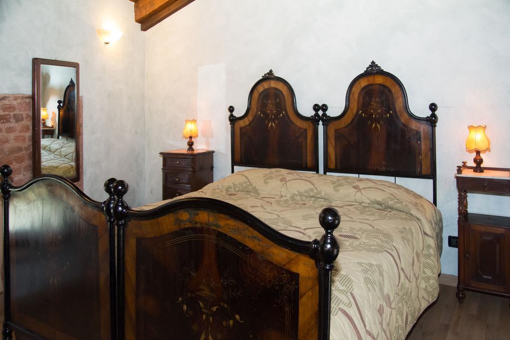 Casa Del Grande Vecchio Acomodação com café da manhã Airasca Quarto foto