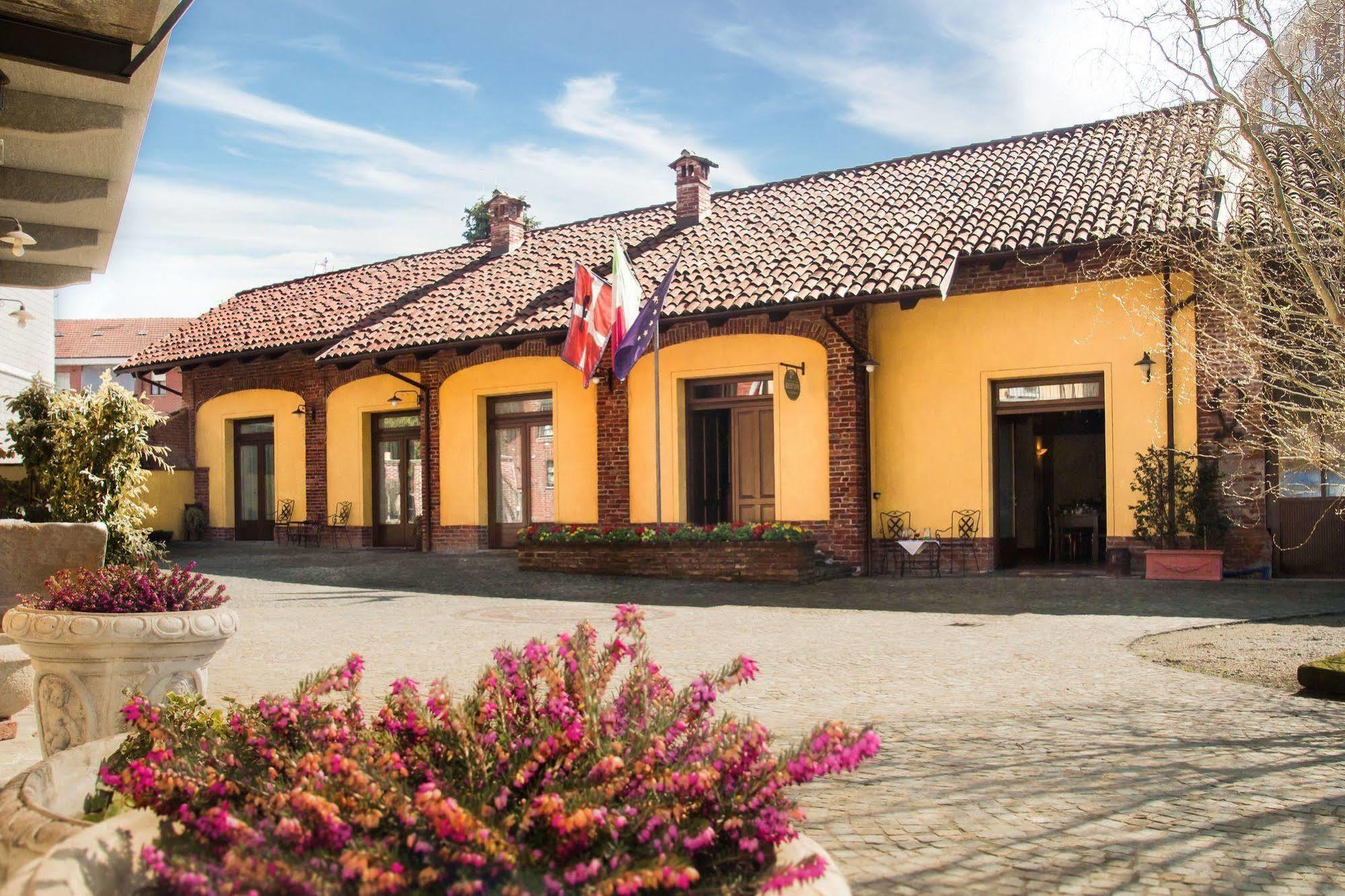 Casa Del Grande Vecchio Acomodação com café da manhã Airasca Exterior foto